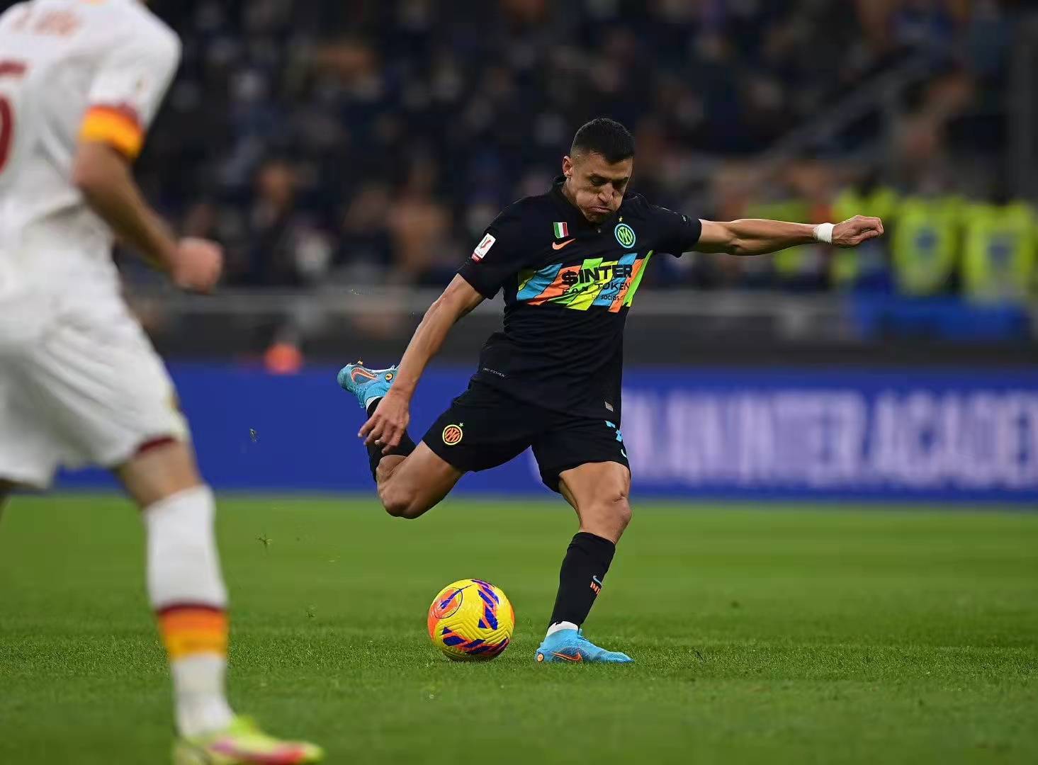 欧冠赛程吃紧；华盛顿奇才清晨强势反弹；信心回归；临场指挥获称赞的简单介绍